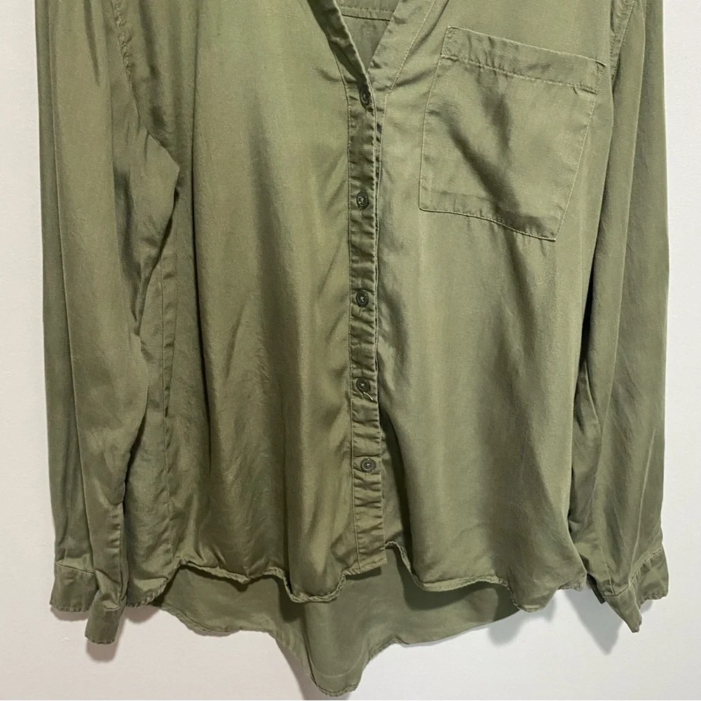 Knox Rose Women's Green V-Neck Collared Button Down Long‎ Sleeve Top Size M